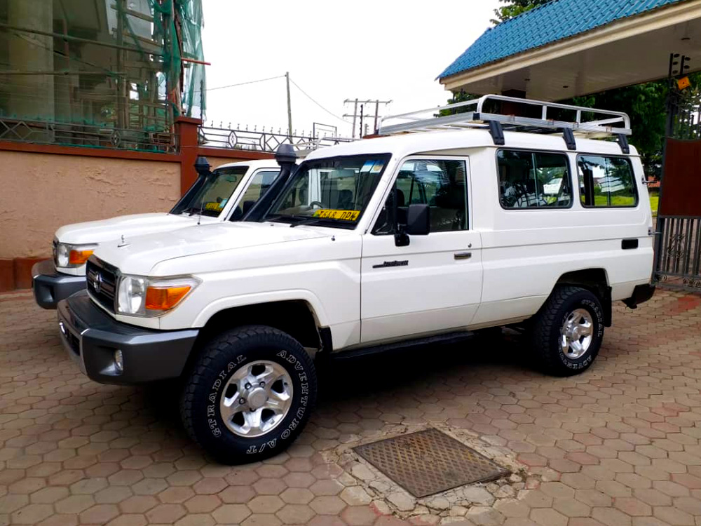 Toyota Land Cruiser Hardtop: Best Car for Long-term Car Hire in Congo